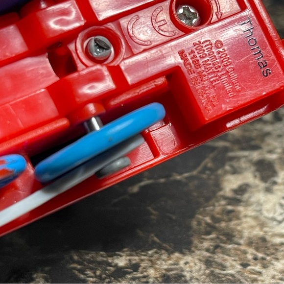 2009 Thomas & Friends Thomas The Tank Trackmaster Motorized Train - Picture 5 of 7